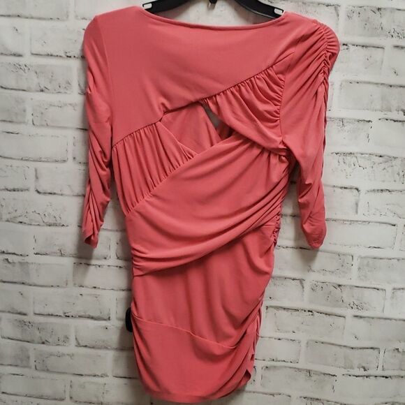 Guess top   - Picture 3 of 3